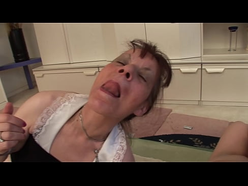 ❤️ Två mormödrar och en farfar har en trekant Porno at sv.hentaiteca.ru ❌❤