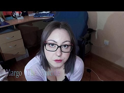 ❤️ Sexig tjej med glasögon suger Dildo djupt på kamera Porno at sv.hentaiteca.ru ❌❤